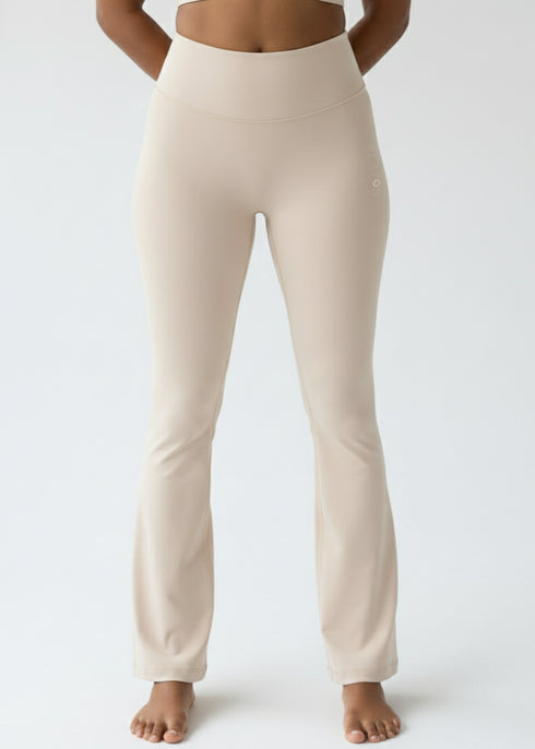 Ultra Flare Leggings - Ivory